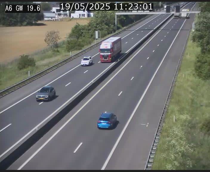 Traffic live webcam Luxembourg - Steinfort - A6 - BK 19.6 - direction Belgique