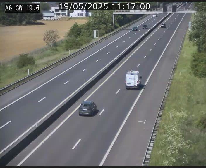 Traffic live webcam Luxembourg - Steinfort - A6 - BK 19.6 - direction Belgique