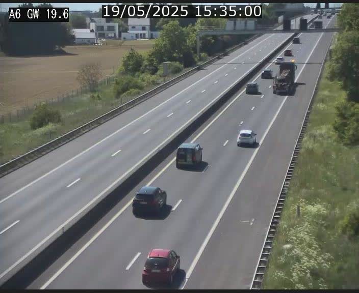 Traffic live webcam Luxembourg - Steinfort - A6 - BK 19.6 - direction Belgique