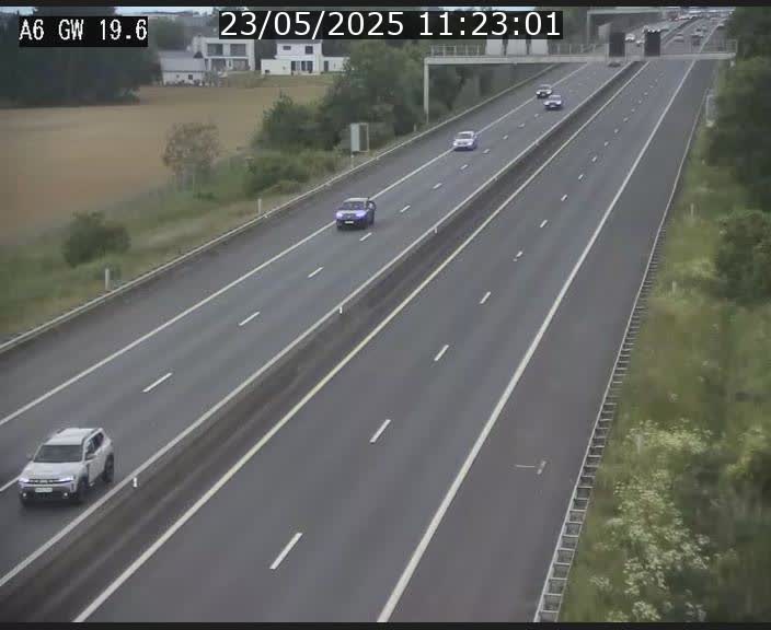 Traffic live webcam Luxembourg - Steinfort - A6 - BK 19.6 - direction Belgique