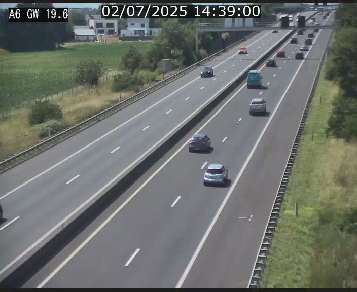 Traffic live webcam Luxembourg - Steinfort - A6 - BK 19.6 - direction Belgique