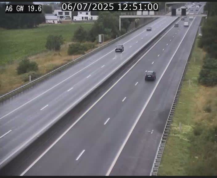 Traffic live webcam Luxembourg - Steinfort - A6 - BK 19.6 - direction Belgique