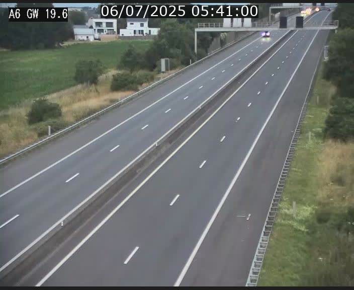 Traffic live webcam Luxembourg - Steinfort - A6 - BK 19.6 - direction Belgique
