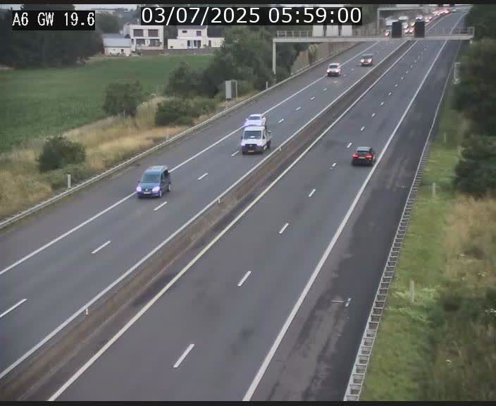 Traffic live webcam Luxembourg - Steinfort - A6 - BK 19.6 - direction Belgique