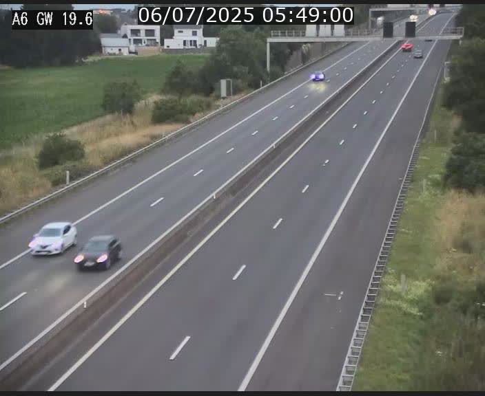 Traffic live webcam Luxembourg - Steinfort - A6 - BK 19.6 - direction Belgique