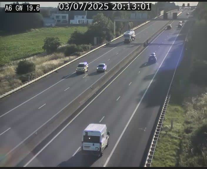 Traffic live webcam Luxembourg - Steinfort - A6 - BK 19.6 - direction Belgique