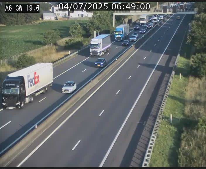 Traffic live webcam Luxembourg - Steinfort - A6 - BK 19.6 - direction Belgique