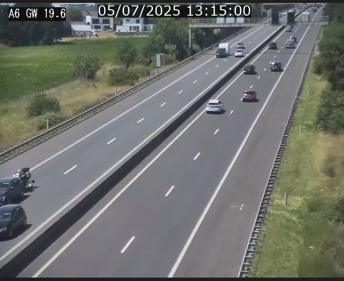 Traffic live webcam Luxembourg - Steinfort - A6 - BK 19.6 - direction Belgique