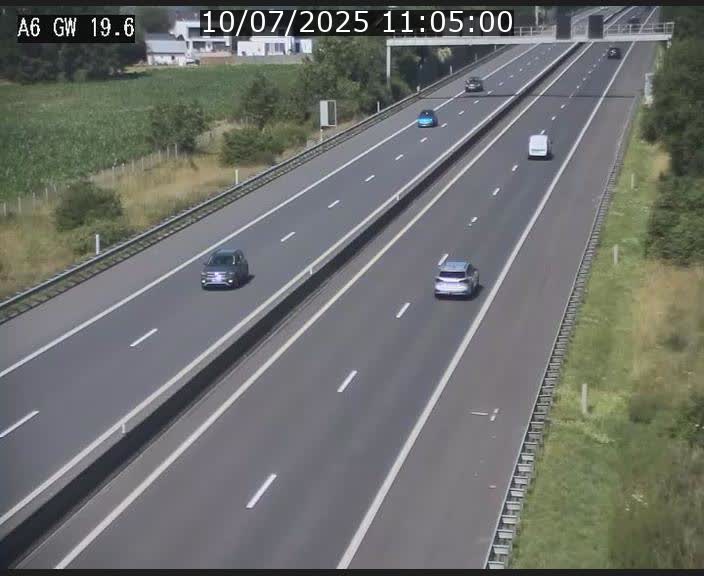 Traffic live webcam Luxembourg - Steinfort - A6 - BK 19.6 - direction Belgique