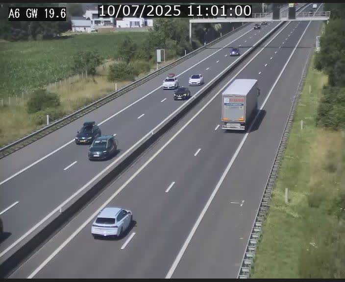 Traffic live webcam Luxembourg - Steinfort - A6 - BK 19.6 - direction Belgique