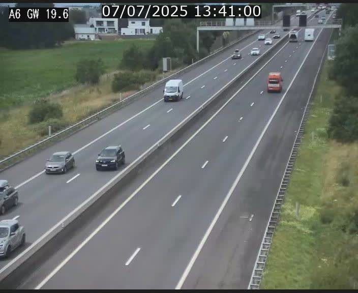Traffic live webcam Luxembourg - Steinfort - A6 - BK 19.6 - direction Belgique