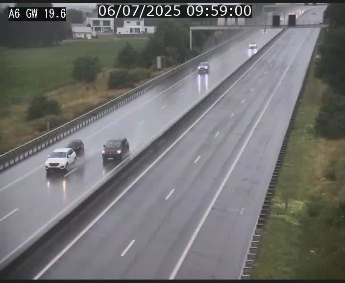 Traffic live webcam Luxembourg - Steinfort - A6 - BK 19.6 - direction Belgique