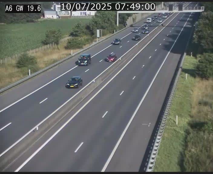 Traffic live webcam Luxembourg - Steinfort - A6 - BK 19.6 - direction Belgique