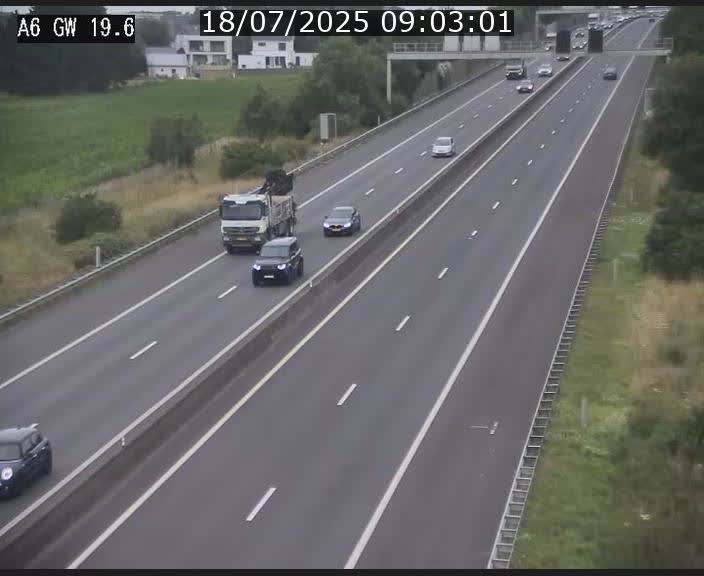 Traffic live webcam Luxembourg - Steinfort - A6 - BK 19.6 - direction Belgique