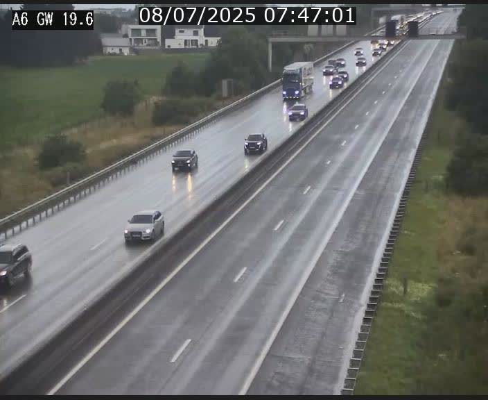 Traffic live webcam Luxembourg - Steinfort - A6 - BK 19.6 - direction Belgique