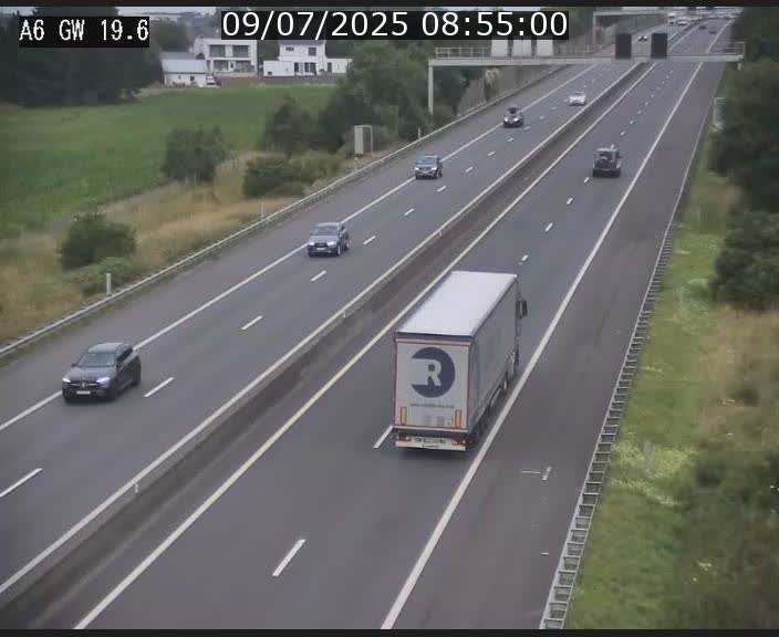 Traffic live webcam Luxembourg - Steinfort - A6 - BK 19.6 - direction Belgique
