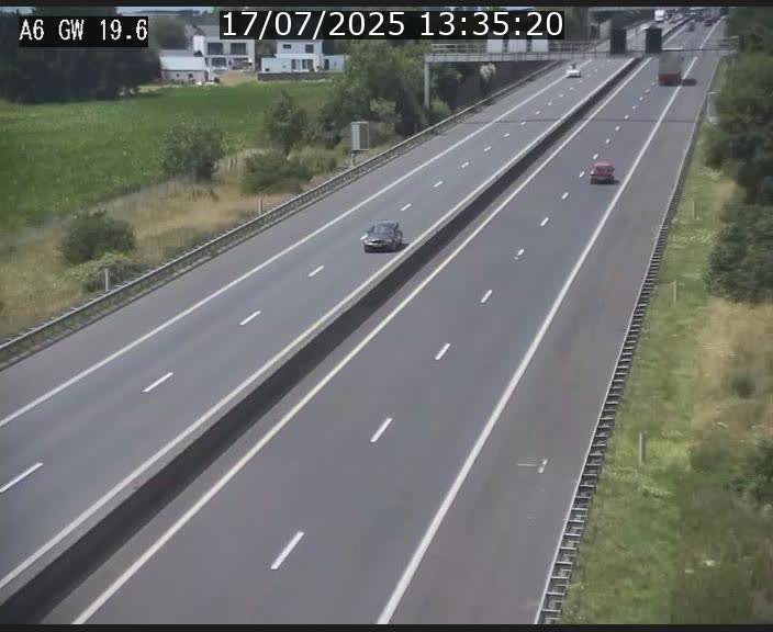 Traffic live webcam Luxembourg - Steinfort - A6 - BK 19.6 - direction Belgique