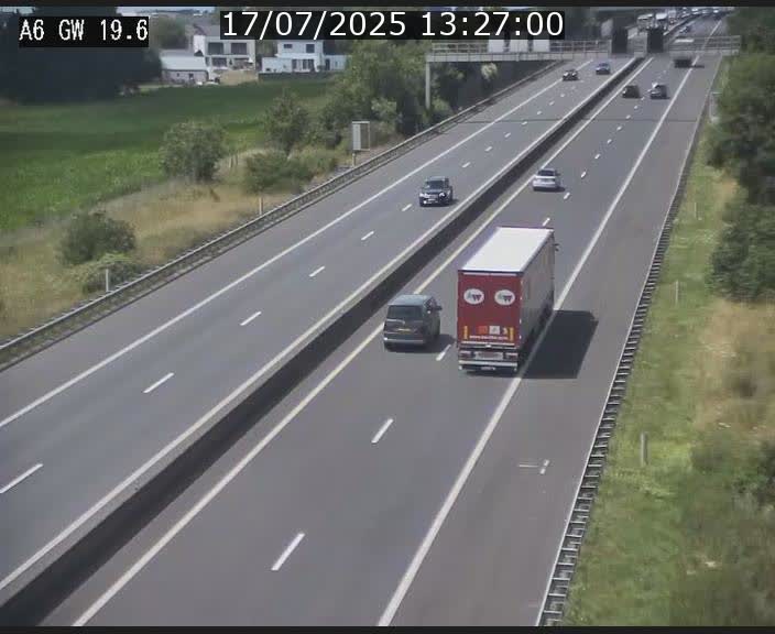 Traffic live webcam Luxembourg - Steinfort - A6 - BK 19.6 - direction Belgique