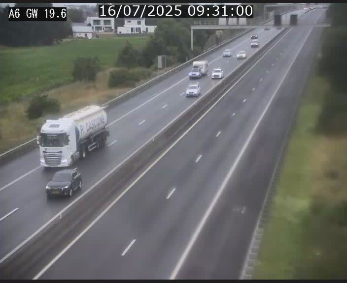 Traffic live webcam Luxembourg - Steinfort - A6 - BK 19.6 - direction Belgique
