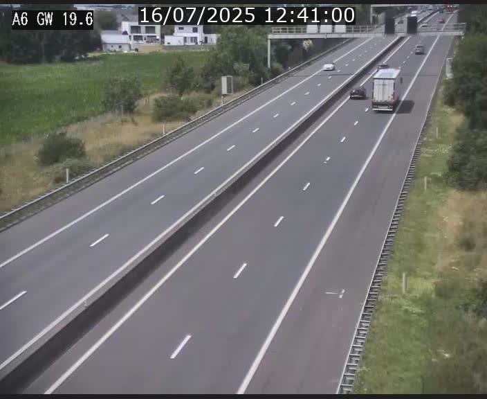 Traffic live webcam Luxembourg - Steinfort - A6 - BK 19.6 - direction Belgique