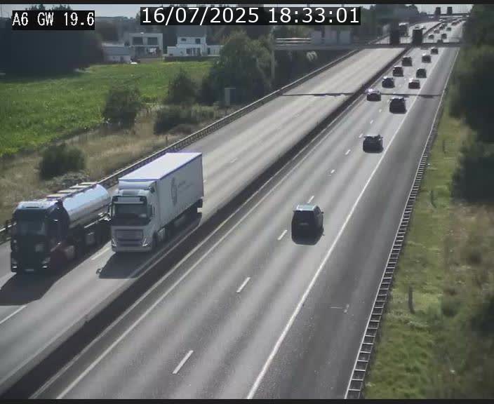 Traffic live webcam Luxembourg - Steinfort - A6 - BK 19.6 - direction Belgique