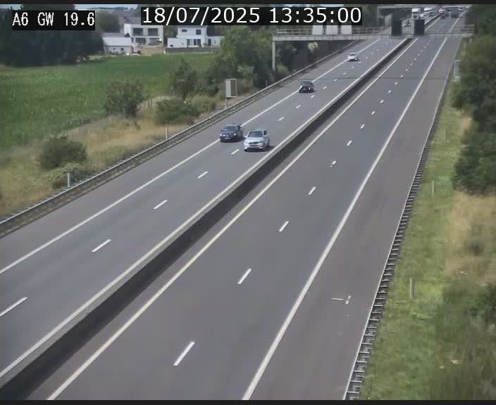 Traffic live webcam Luxembourg - Steinfort - A6 - BK 19.6 - direction Belgique