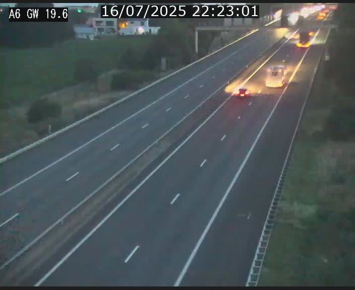 Traffic live webcam Luxembourg - Steinfort - A6 - BK 19.6 - direction Belgique