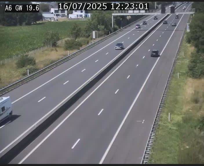 Traffic live webcam Luxembourg - Steinfort - A6 - BK 19.6 - direction Belgique