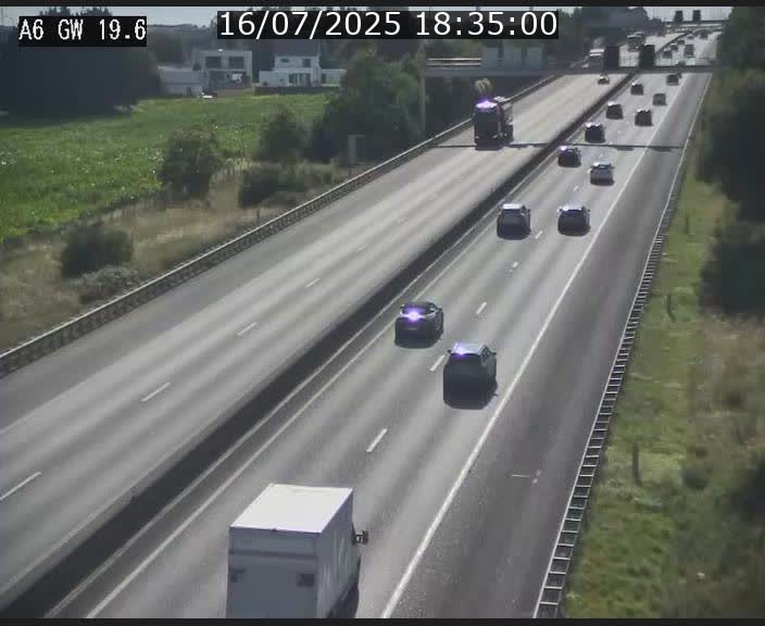 Traffic live webcam Luxembourg - Steinfort - A6 - BK 19.6 - direction Belgique