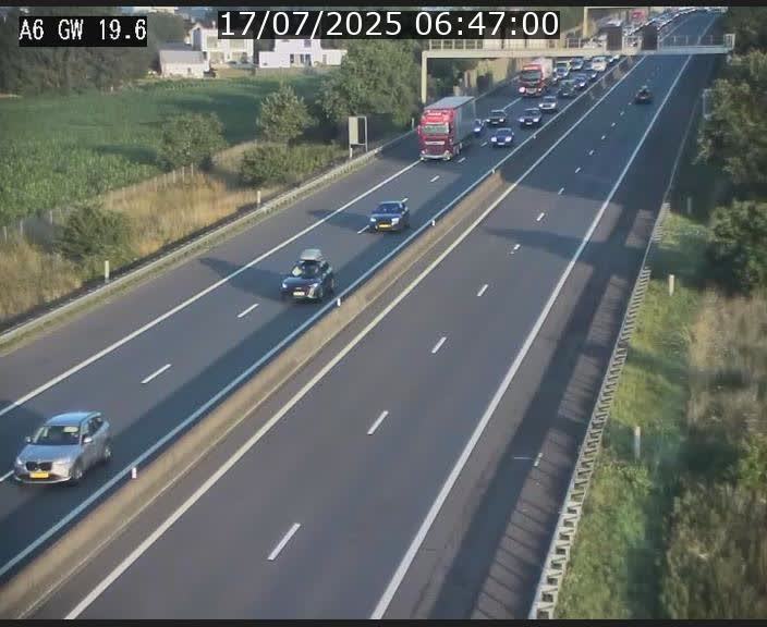 Traffic live webcam Luxembourg - Steinfort - A6 - BK 19.6 - direction Belgique