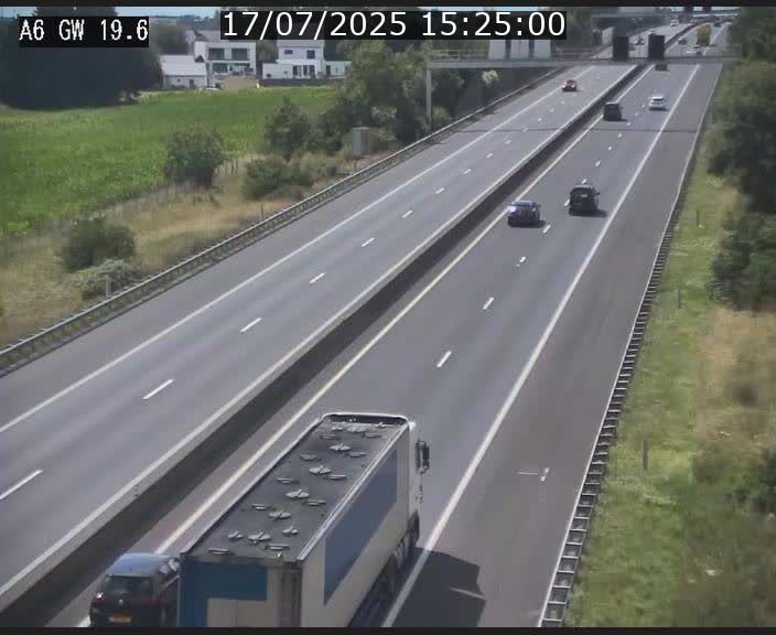 Traffic live webcam Luxembourg - Steinfort - A6 - BK 19.6 - direction Belgique