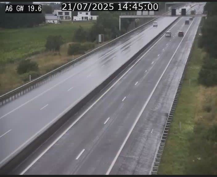 Traffic live webcam Luxembourg - Steinfort - A6 - BK 19.6 - direction Belgique