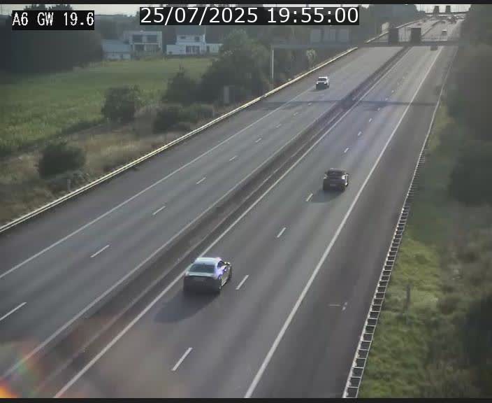 Traffic live webcam Luxembourg - Steinfort - A6 - BK 19.6 - direction Belgique