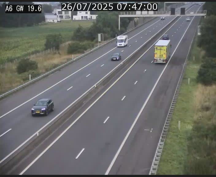 Traffic live webcam Luxembourg - Steinfort - A6 - BK 19.6 - direction Belgique