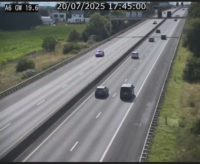 Traffic live webcam Luxembourg - Steinfort - A6 - BK 19.6 - direction Belgique