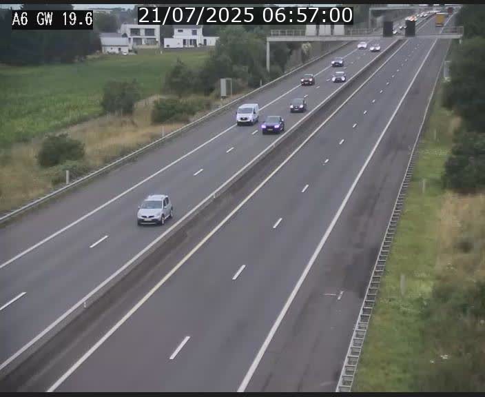 Traffic live webcam Luxembourg - Steinfort - A6 - BK 19.6 - direction Belgique