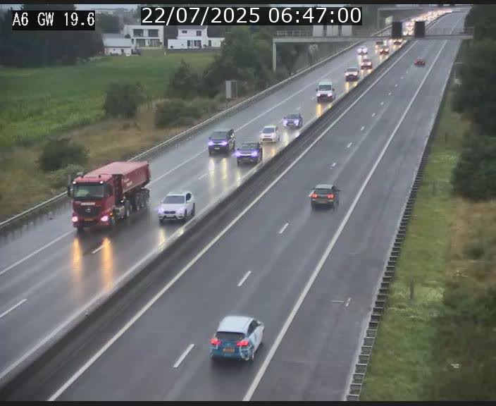 Traffic live webcam Luxembourg - Steinfort - A6 - BK 19.6 - direction Belgique