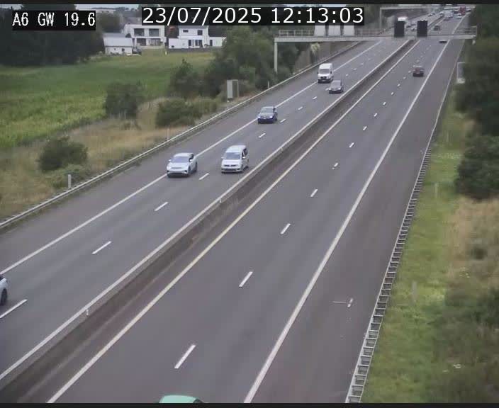 Traffic live webcam Luxembourg - Steinfort - A6 - BK 19.6 - direction Belgique