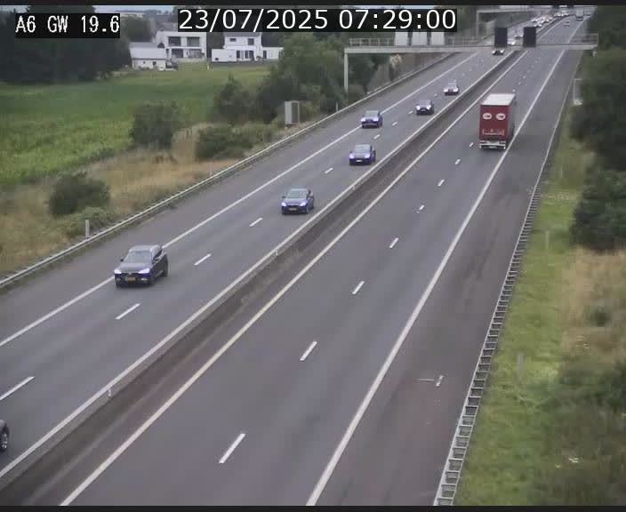 Traffic live webcam Luxembourg - Steinfort - A6 - BK 19.6 - direction Belgique