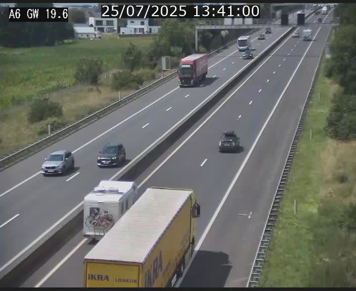 Traffic live webcam Luxembourg - Steinfort - A6 - BK 19.6 - direction Belgique