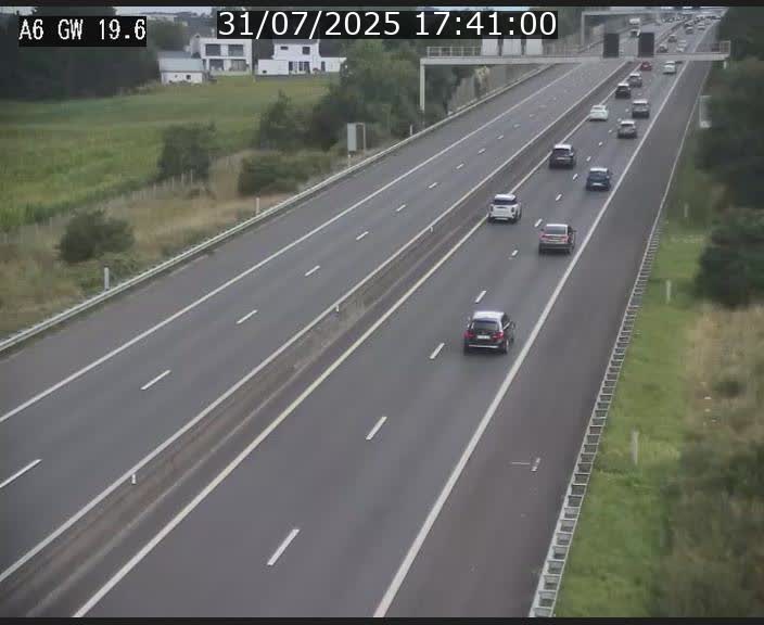Traffic live webcam Luxembourg - Steinfort - A6 - BK 19.6 - direction Belgique