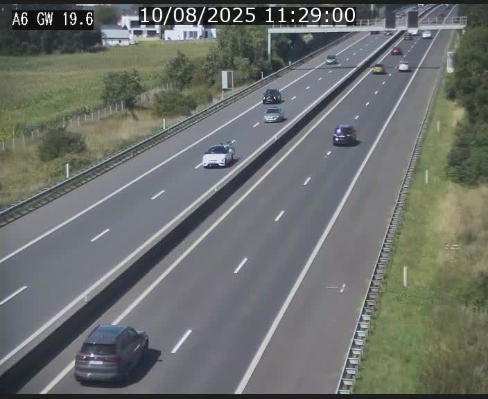 Traffic live webcam Luxembourg - Steinfort - A6 - BK 19.6 - direction Belgique