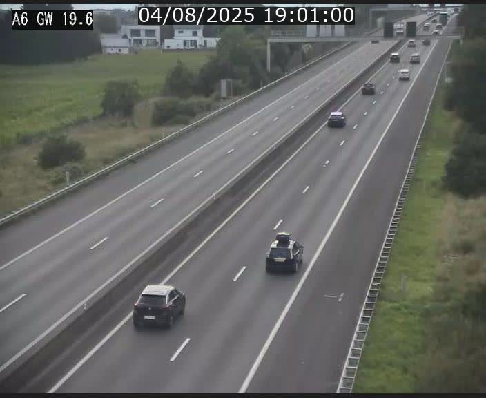 Traffic live webcam Luxembourg - Steinfort - A6 - BK 19.6 - direction Belgique