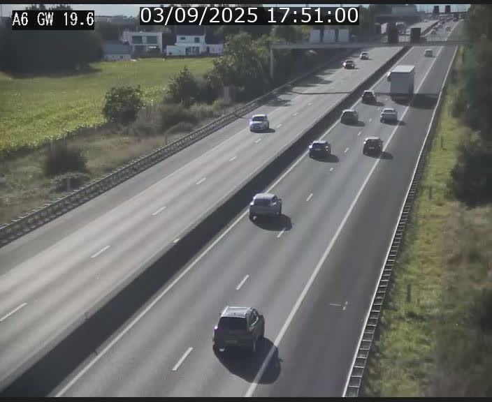 Traffic live webcam Luxembourg - Steinfort - A6 - BK 19.6 - direction Belgique
