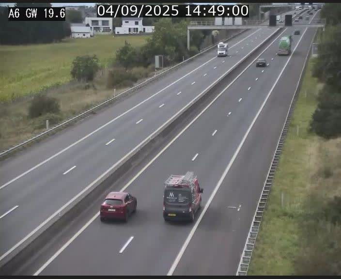 Traffic live webcam Luxembourg - Steinfort - A6 - BK 19.6 - direction Belgique