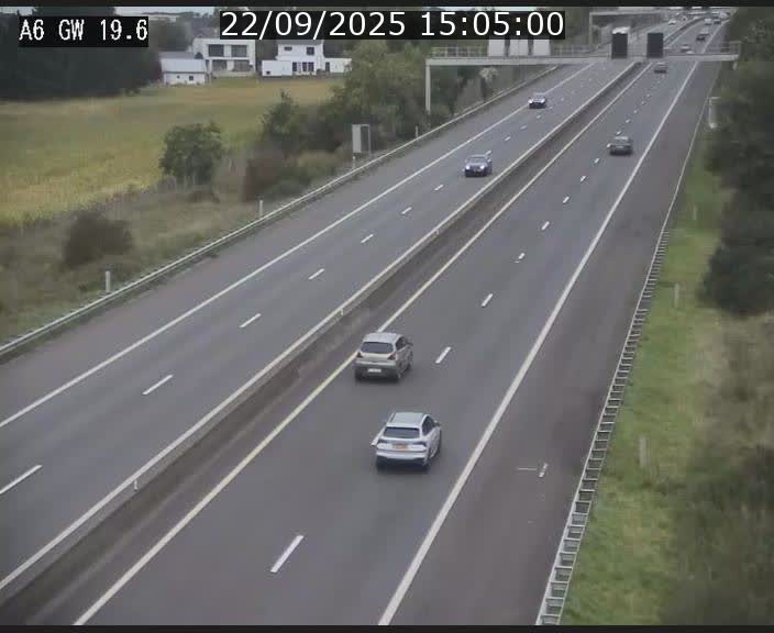 Traffic live webcam Luxembourg - Steinfort - A6 - BK 19.6 - direction Belgique