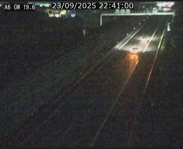 Traffic live webcam Luxembourg - Steinfort - A6 - BK 19.6 - direction Belgique