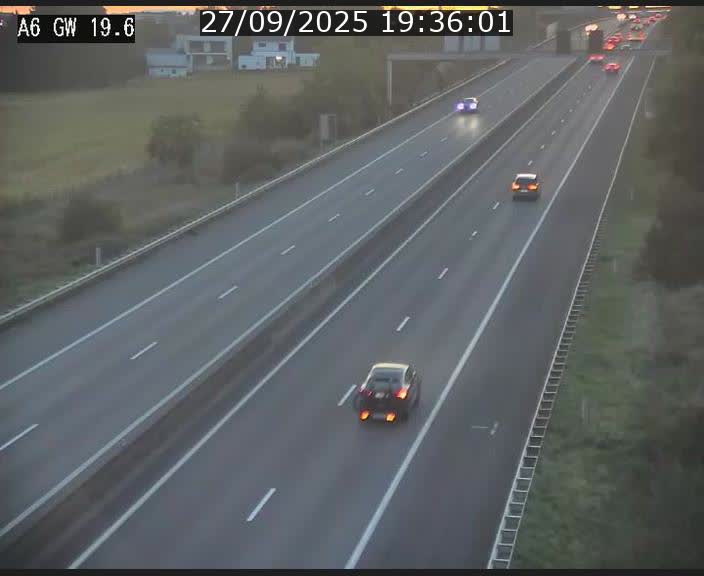Traffic live webcam Luxembourg - Steinfort - A6 - BK 19.6 - direction Belgique
