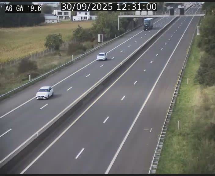 Traffic live webcam Luxembourg - Steinfort - A6 - BK 19.6 - direction Belgique