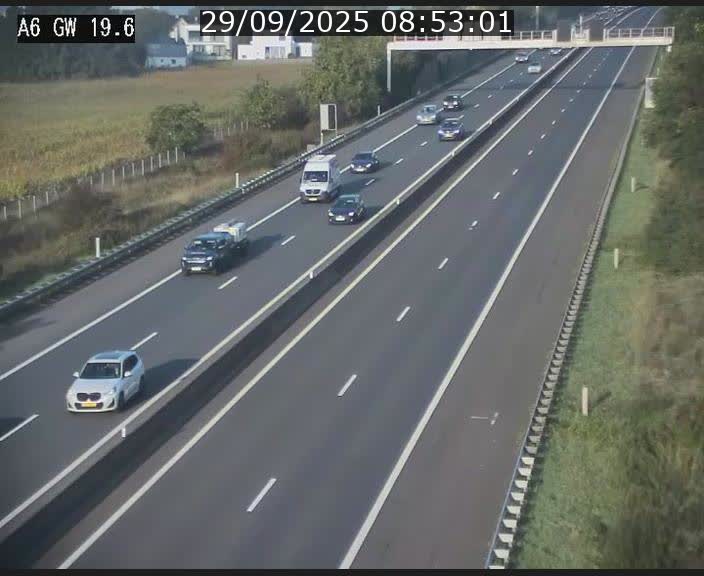Traffic live webcam Luxembourg - Steinfort - A6 - BK 19.6 - direction Belgique